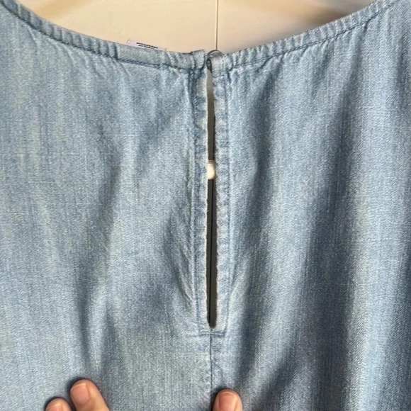 Old Navy Chambray Long Sleeve Wide leg Cropped Jumpsuit women’s size Medium - Picture 7 of 15